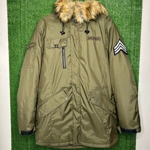 Grenade Green Snowboard Jacket Men’s Size Medium C14